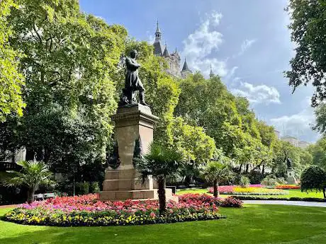 Photo de Henry Bartle Frere Statue