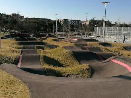 Photo de Pump Track Las Ãguilas VELOSOLUTIONS