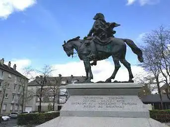 Statue du Général Lariboisière