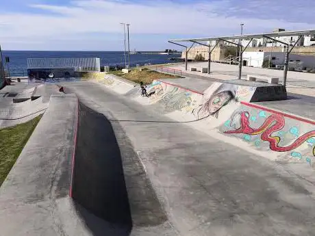 Photo de Skeleton Valley skatepark