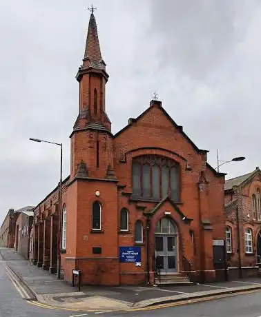 Photo de St Helens Baptist Church