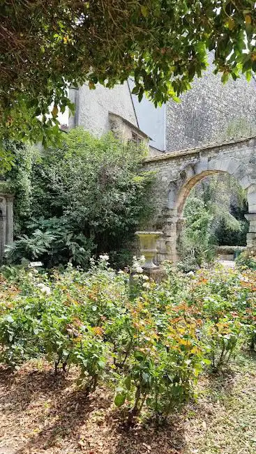 Le Vergeur Garden