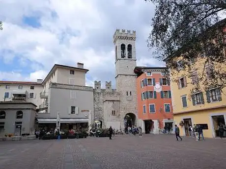 Photo de Porta di San Michele