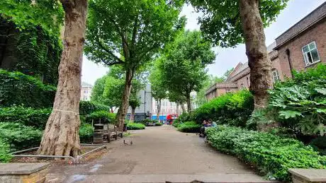 Photo de Whitfield Gardens