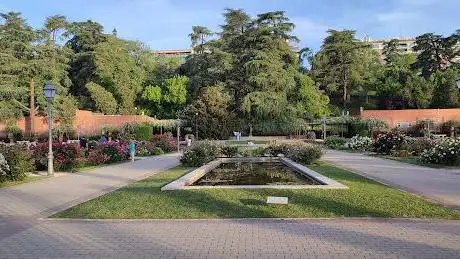Photo de Rosaleda del Parque del Oeste