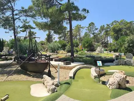 Photo de Adventure Mini Golf