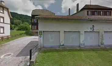 fermé