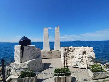 Photo de Monumento ai caduti.