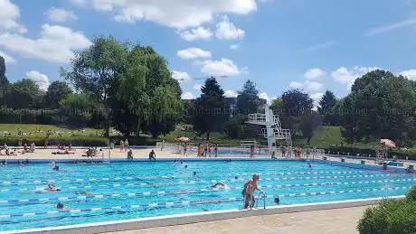 Piscine La Grenouillère