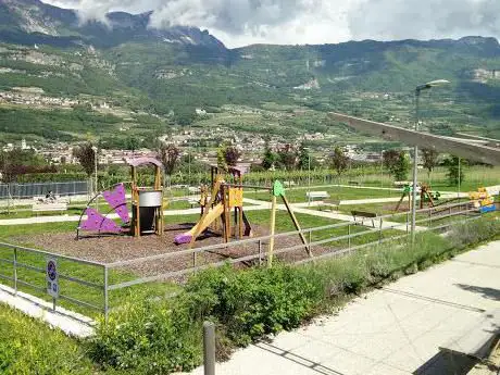 Parco giochi di via Stroperi