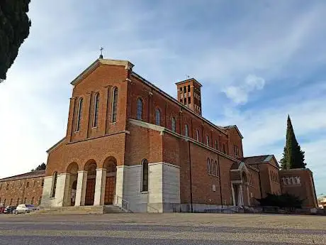 Photo de Parrocchia di Santa Maria Ausiliatrice