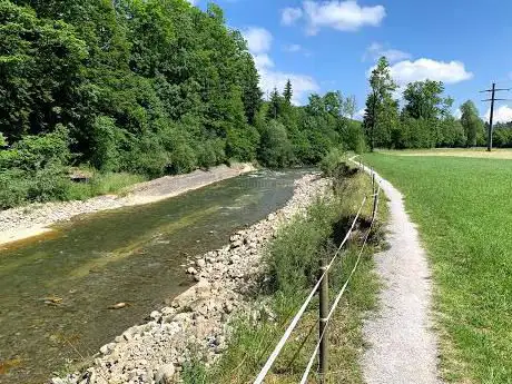 Der Emmenuferweg
