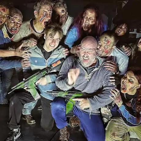 Photo de Zombie Infection - The UK's Ultimate Zombie Survival Experiences