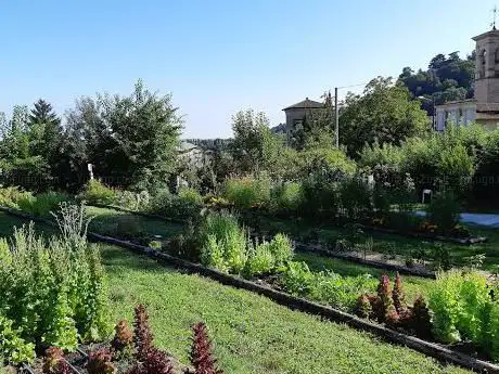 Photo de Botanic Garden Of Bergamo Astino Section