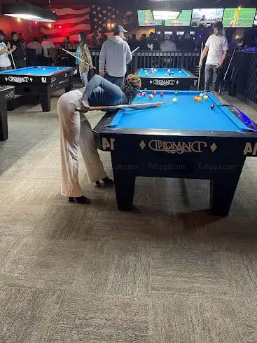 Photo de Action Lounge and Billiards
