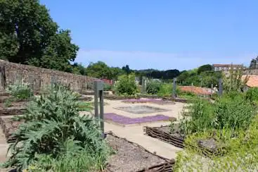 Photo de Férolle d'inspiration médiévale Garden