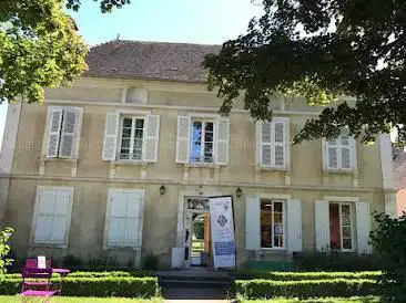 Photo de OT Chablis, Cure, Yonne & Tonnerrois - Bureau d'information touristique de Pontigny