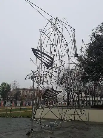 Scultura scenica di Corrado Cagli