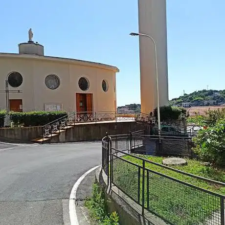 Photo de Church of Our Lady of the Rosary