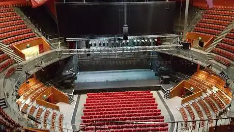 Cirque Royal