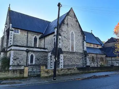 Photo de Catholic Church of Our Lady of Dolours Hendon