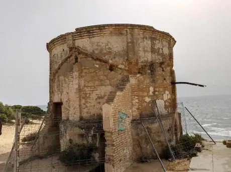 Photo de Torre antiguo pozo y elevación de agua potable para Barbate