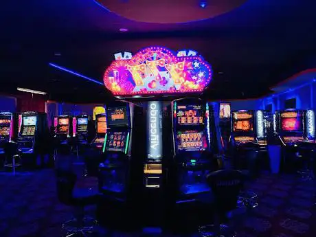 Royal Max- slot&vlt