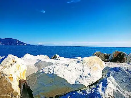 Photo de Molo Di Marina Di Carrara