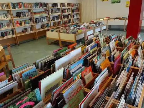 Photo de Bibliothèque Municipale Champagne