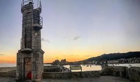 Photo de El puntal de Castro-Urdiales