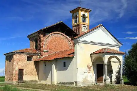 Photo de Chiesa di Isarno - Ss. Cosma e Damiano
