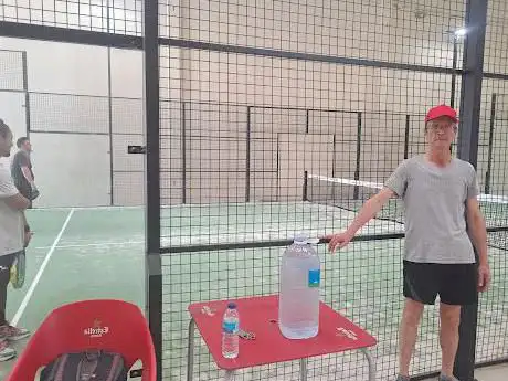 Photo de Padel indoor Reus