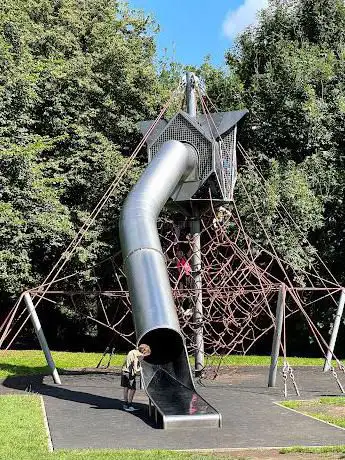 Photo de Light Oaks Park Children's Play Area