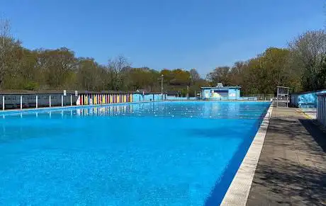 Photo de Tooting Bec Lido