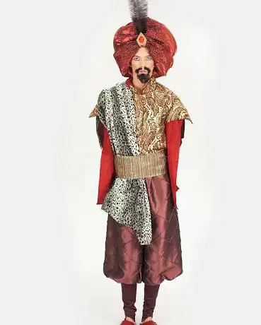 Photo de La Paternelle - Vente de costumes et décors. Sur rendez-vous uniquement.
