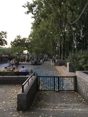 Photo de Children's Playground