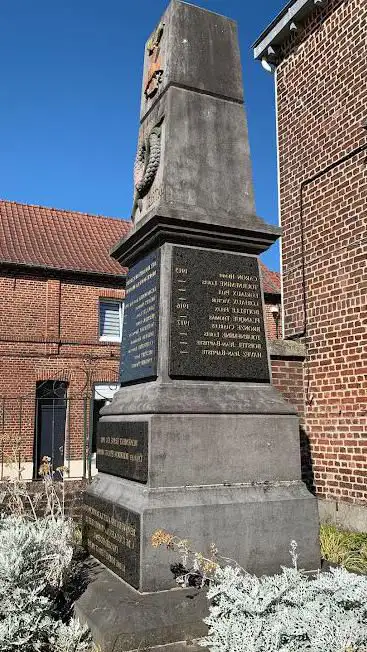 Monument Communal de Carnin