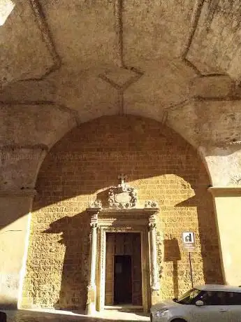 Photo de Chiesa della Pietà - (sec. XVII) e Arco della Pietà
