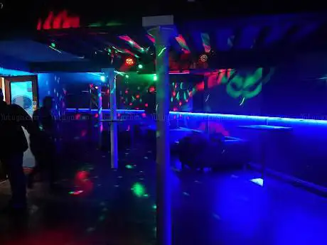 Photo de The Attic Bar & Nightclub