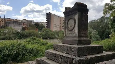 Photo de Tomba della Vestale Cossinia