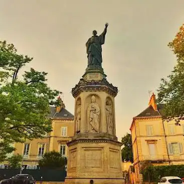 Photo de Place Saint Bernard