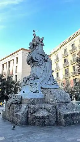 Photo de Statue of Frederic Soler (Pitarra)