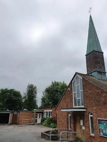 Photo de St Bede's RC Church Rickmansworth