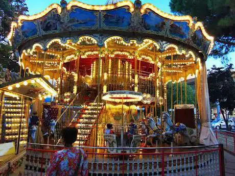 Photo de Carousel in park Giovanni Bosco