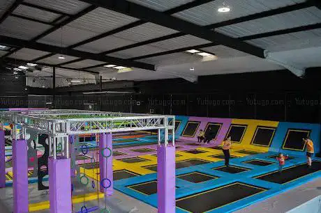 We fly Trampoline park
