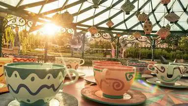 Photo de Mad Hatter's Tea Cups