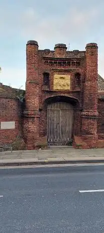 Photo de Wolsey's Gate
