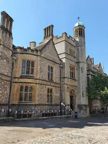 Photo de The castle passageways
