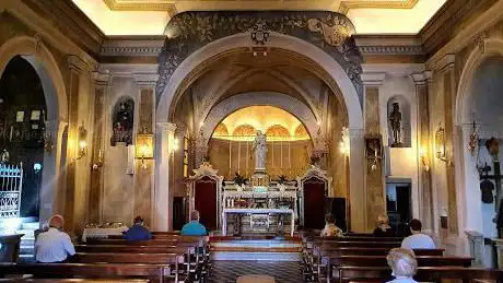 Photo de Chiesa di San Vito Martire e Grotta di Lourdes