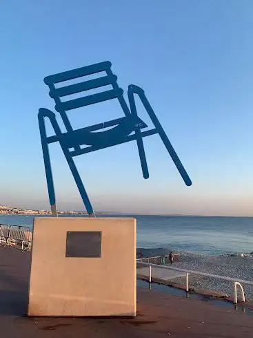 La chaise bleue de SAB